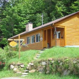 Hotels near Cabaret Eastman - Cottages du Lac Orford Cottage A Côté Raquettes Cottage B Côté Skis