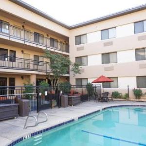 Oxford Suites Redding