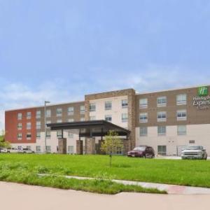 Holiday Inn Express & Suites OMAHA AIRPORT