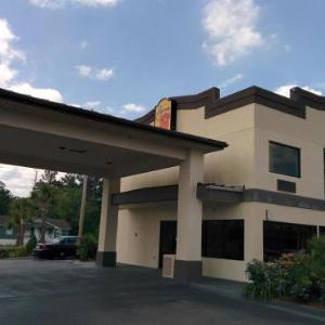 Hotels near Coastal Carolina University - Super 8 Conway / Myrtle Beach Area
