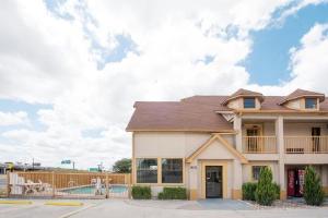 Howard Johnson by Wyndham San Marcos, San Marcos