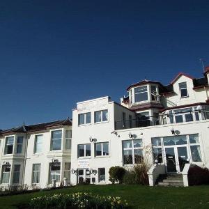 Hotels near Queen's Hall Dunoon - OYO The Esplanade Hotel
