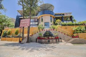 Hotel Royale Palace, Mount Abu