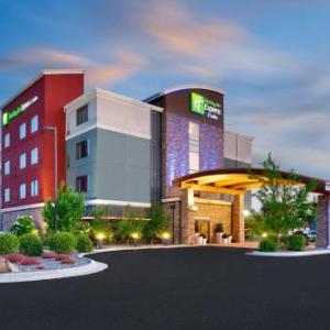 Holiday Inn Express Hotel & Suites Butte