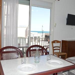 fonctionnel studio en face de la mer SAINT CYPRIEN SC610-011