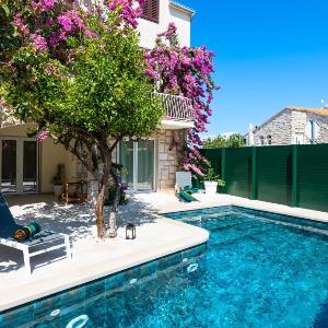Apartment Bracholet