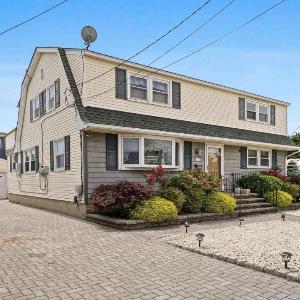 Wifi Yes To Pets Patio Private Yard Beach Chairsbalcony Beach Badges Outside Shower Deckslarge 5 Bedroom 2 Bath Bayside Cape