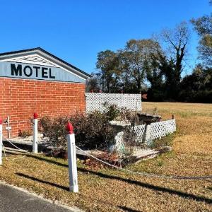 Chesterfield Hotel by OYO Hwy 9