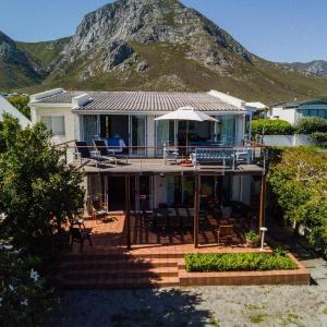 Family & Pet Friendly Sea Views Grotto Beach