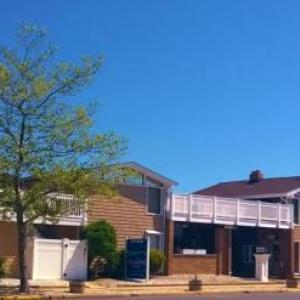 Hotels near Jenkinsons Boardwalk - Atlantic Motel