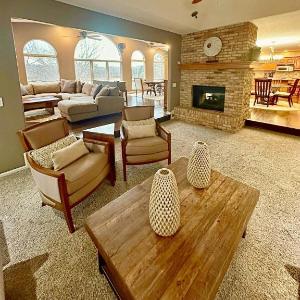 Spacious 4-bed family home with park views