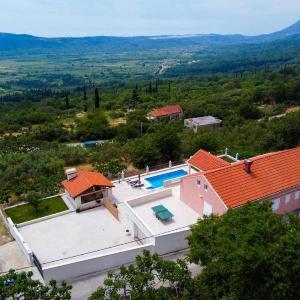 Four Bedroom Villa Terrace Pool