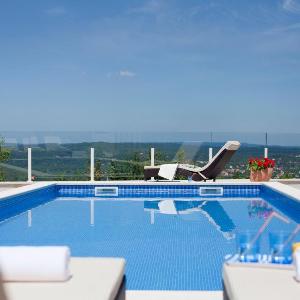 Luxury Pool Villa Rosa Magica - Happy Rentals