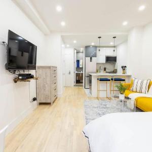 1597 New York Apt