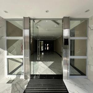 Zafiro ART TWO- Modern Studio