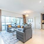 Spacious 1BR - Balcony & Pool View - Capital Bay