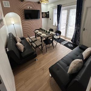 Spaghetti House - 6 Bedroom Contractor House Sleeps 12 Parking for 3 Vans Bromford Duddeston Fort Dunlop Star City Saltley Viaduct HS2