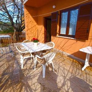Relaxing apartment with outdoor space in Faana