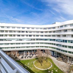 About Art Apartments - Ovo