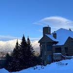 CR11 C11 Top Rated Townhome Great views fireplaces wifi AC Short walk to slopes Pool gym passes