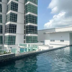 HappySty by Golden Hour Maritime Suite