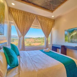 Vihani's Western Clouds Ooty by VOYE HOMES - Peaceful Getaway Near Avalanche Emerald Lake