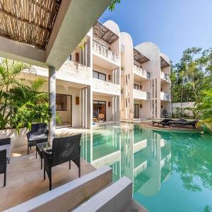 Lux 1 BR with Rooftop Pool in Tulum Jungle at Paraiso