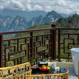 Zhangjiajie Valley Love Original Ecological Hotel - Free pick-up and drop-off Service - 24-hour Self-service coffee - Ice Cubes - Outdoor viewing Platform - Self-service laundry room Dryer - Free photography service in Hotel area