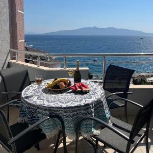 Sunflower Sea View Apartment