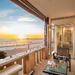 Camps Bay Beachside 2bed w Sea View Cloud 9 Cape Town