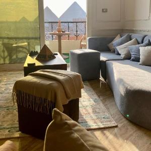 ZLATO Pyramids View Tours & Apartments