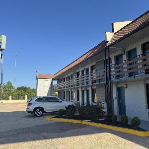 SureStay by Best Western Gonzales