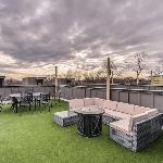 Highland Station - Private Rooftop - Sleeps 14