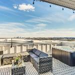 Stunning Rooftop Views of Nashville with Hot tub
