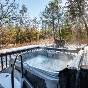 Timber Haven - Cozy A-frame Hot Tub Fireplace