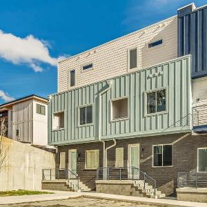 BRAND NEW Side by Side Homes - Sleeps 24 Guests