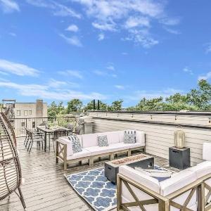 Scovel Row Stay Rooftop Near Broadway