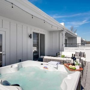 Side by Side Nash Homes - Relaxing Rooftop Patios
