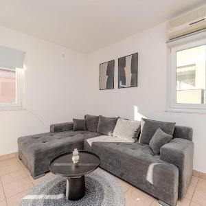 Natalija modern apartment for 4