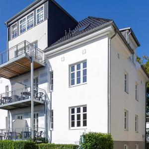 8 Admiralskoje