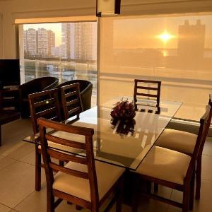 Alquiler apto Torre Francia con parrillero Punta del Este