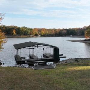 Lakefront - Private Dock - Fishing & Swimming