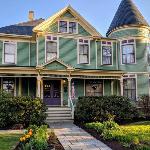 LimeRock Inn