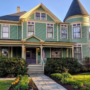 LimeRock Inn