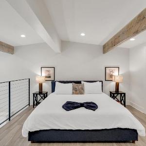 Marigny retreat w parking near the Quarter