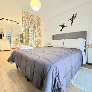 Encantador loft VIP con patio a 400m Bv Oroño