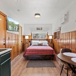 Timber Lodge #7