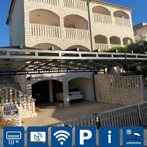 Apartments Marina