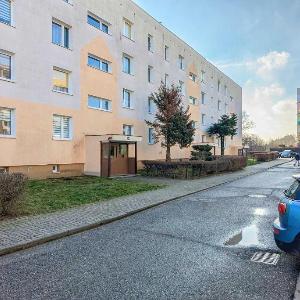 Apartament w Gdyni z Ogródkiem i 2 Sypialniami by Noclegi Renters