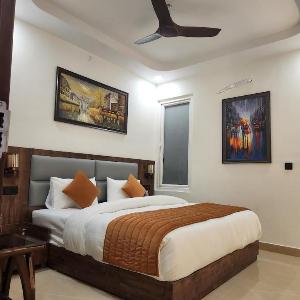 Hotel Red Flame Residency